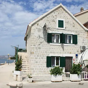 Ferienhaus Old Fisherman House